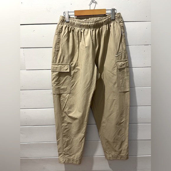 Nike Other - 💛 Nike beige cargo joggers - L💛